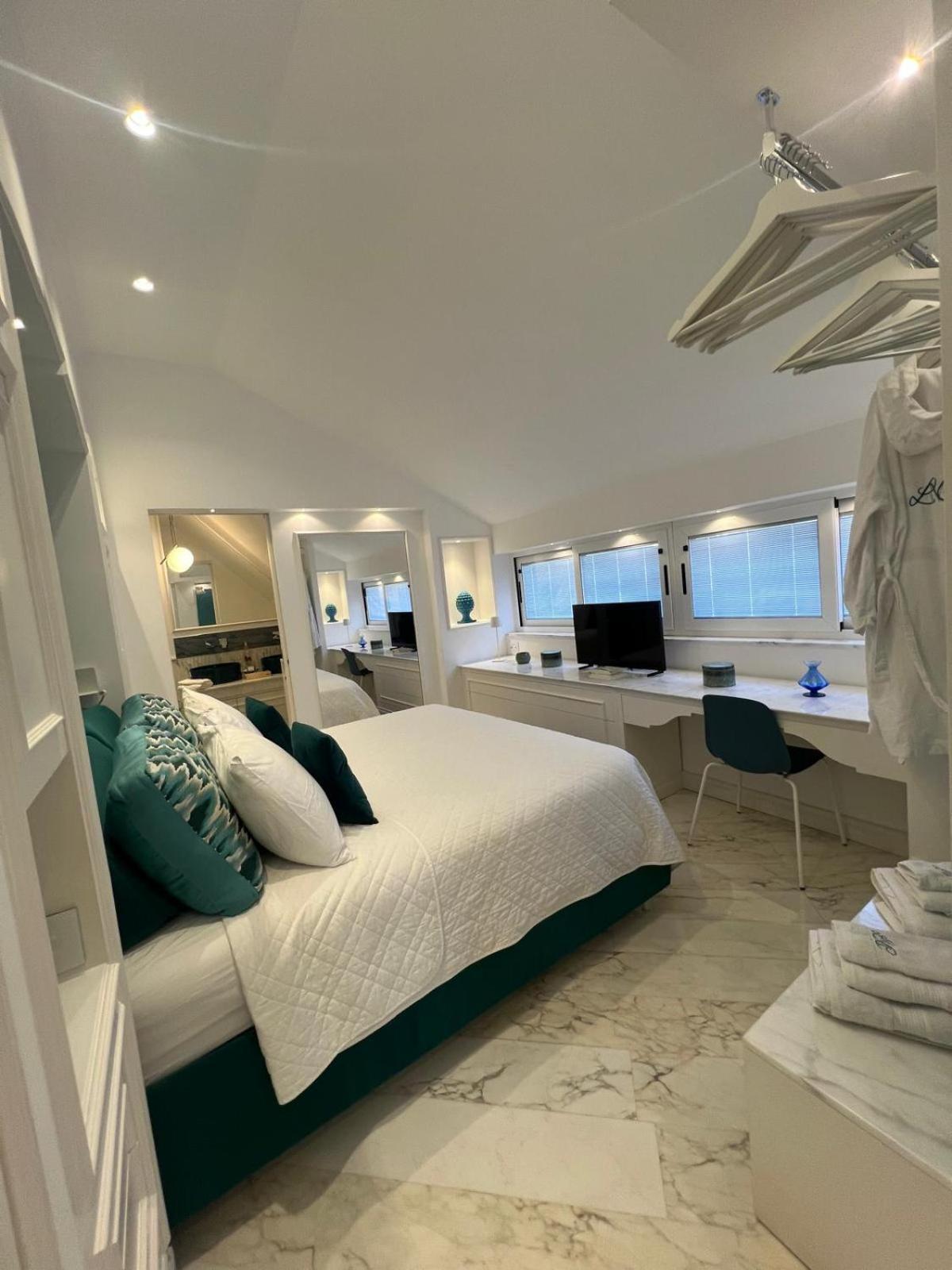 סורנטו Maison Lady Claudia Luxury Accommodation מראה חיצוני תמונה